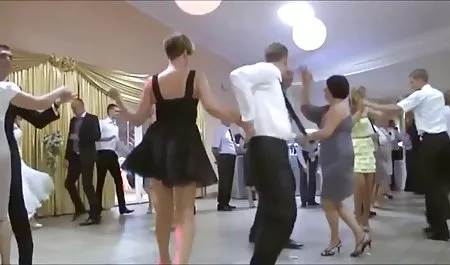 Czerwony nylon mamuski po czterdziestce