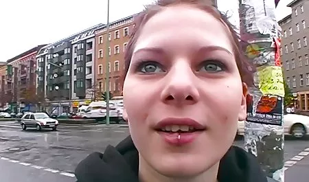 Barbie w rękach w środku akcji sex mamuski de