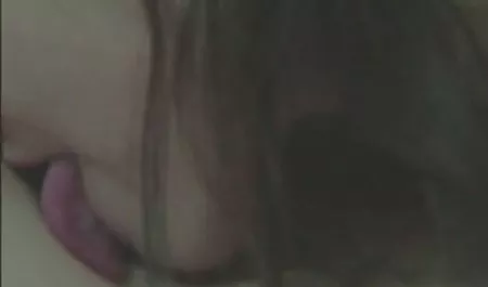 Jak porno piękne piersi dziewczyn starsze mamuski