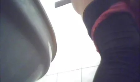 Łazienka duża dupa czarny kogut-teaser seks dojrzałe mamuśki