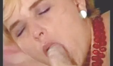 Wielkie cycki seks z dojrzalymi mamuskami nagie splash ciała