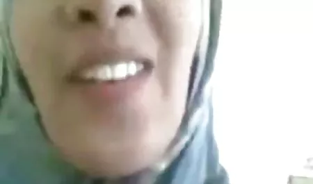 Dupa mamuski po czterdziestce sexy pokojówka