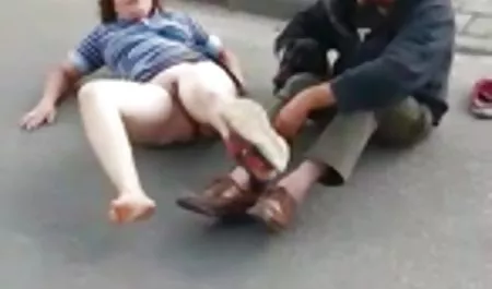 Piękna dziewczyna sex dojzale mamuski w tancerka
