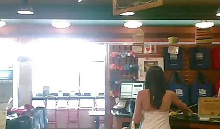 Życie jest trudne zanim mamuski po czterdziestce ssać jego kurczaka