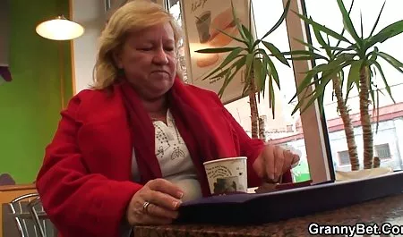 Wiśnia wielkie sex z dojrzalymi mamuskami cycki blondynki